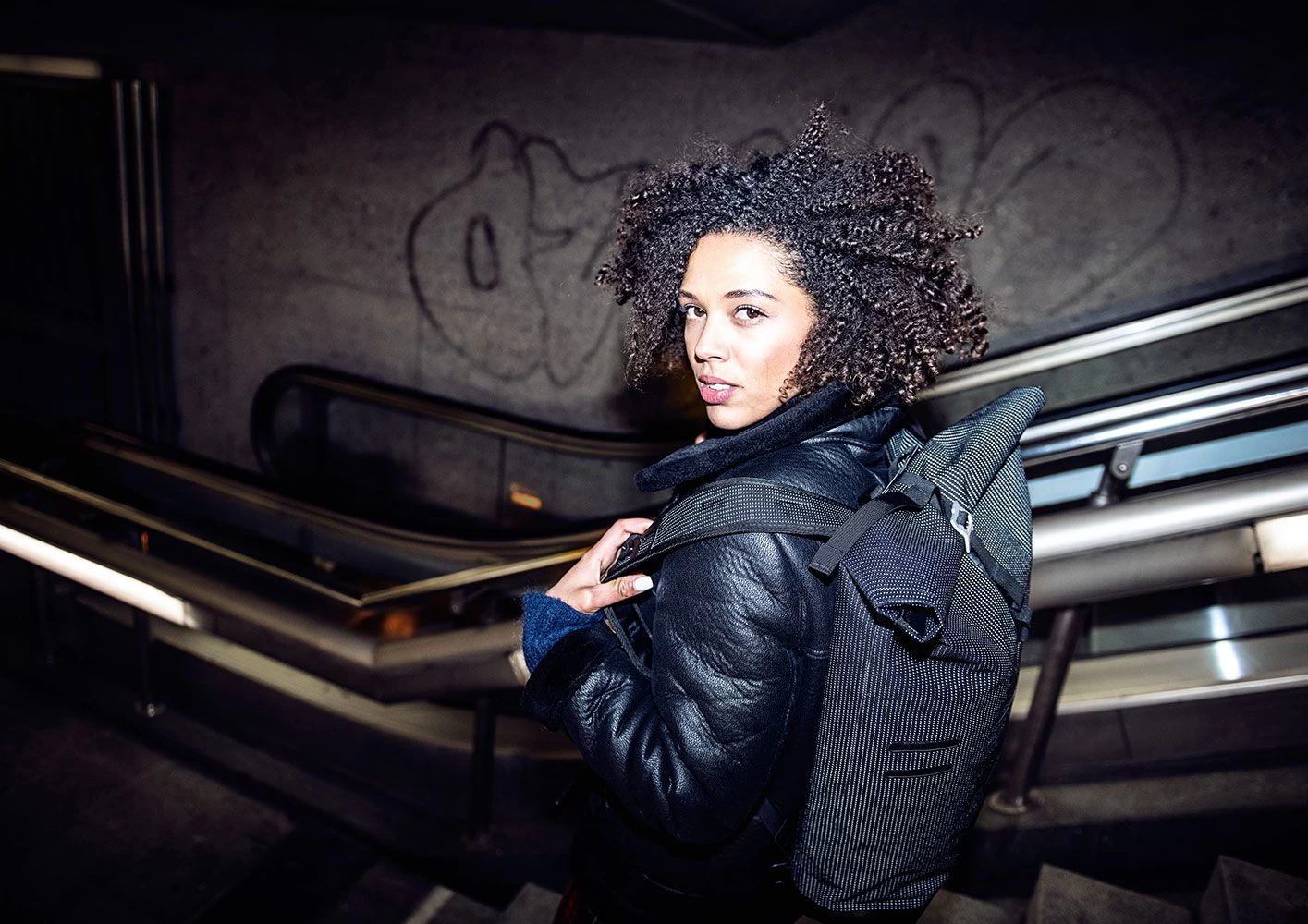 Ortlieb Commuter Daypack Hi-Viz Backpack - 21 Litre - Black Reflective - Image 4