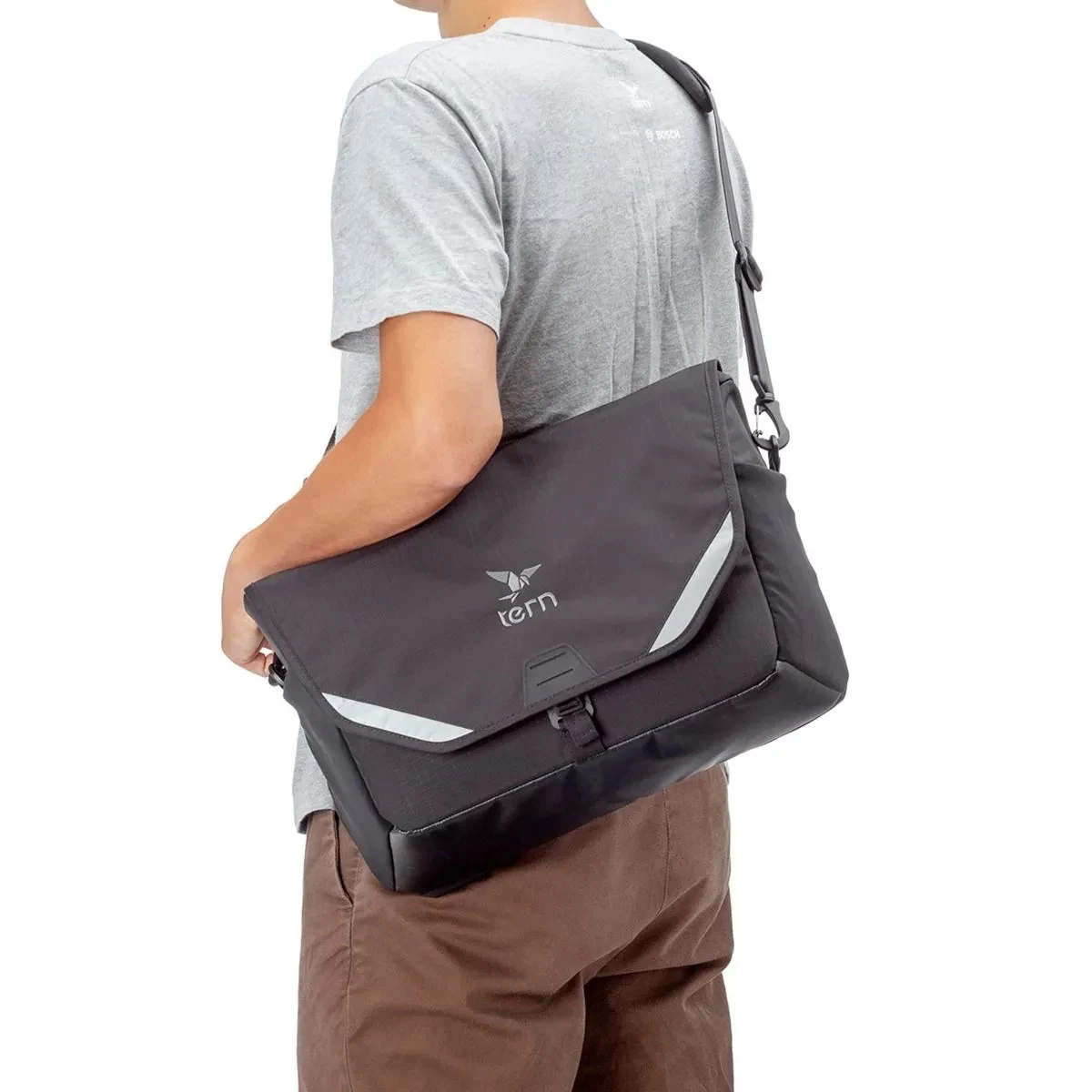 Tern Go-To Messenger Bag - Black - 15 Litres - Image 4