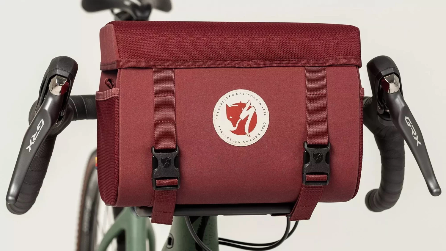 Specialized Fjällräven Handlebar Bag - Ox Red - Image 5