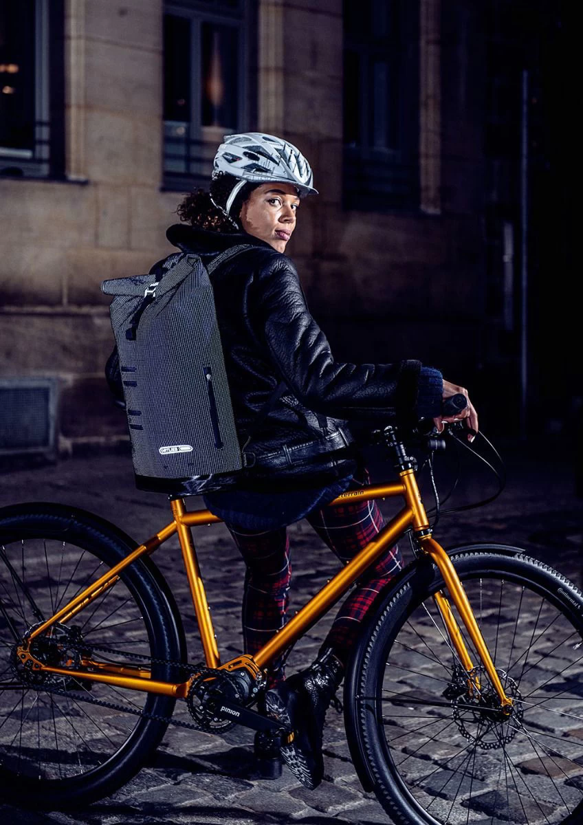 Ortlieb Commuter Daypack Hi-Viz Backpack - 21 Litre - Black Reflective - Image 5