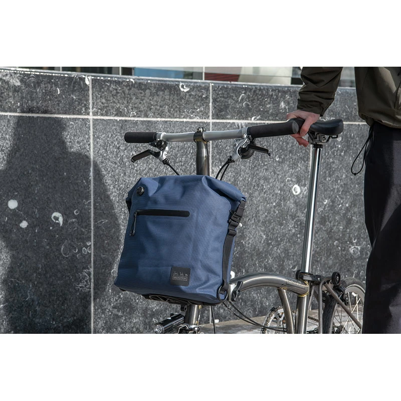 Brompton Borough Waterproof Bag With Frame - Small 9 Litres - Navy - Image 10
